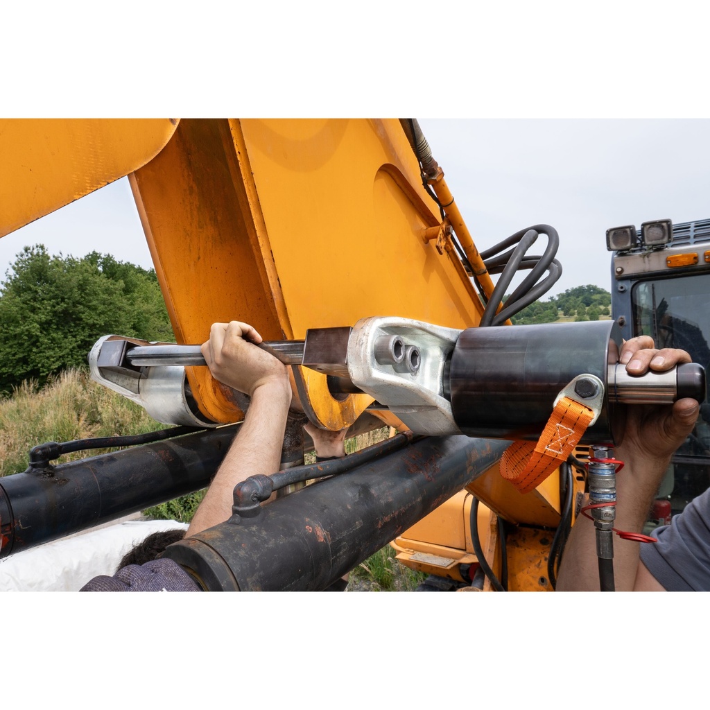 Compressive hydraulic cylinder ∙ 70 tonn (6)