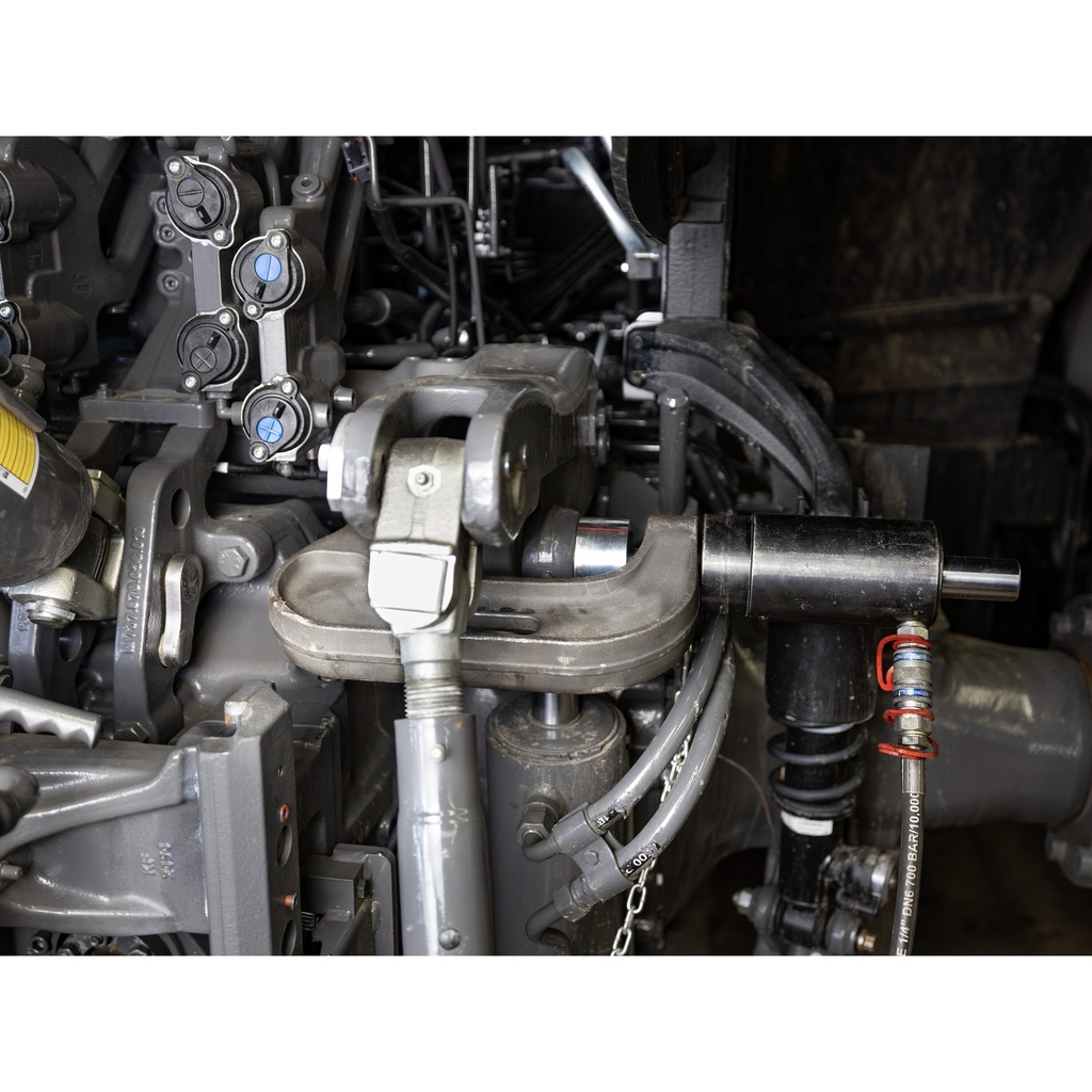 Expansion set for bolts on rear hydrauli (4)