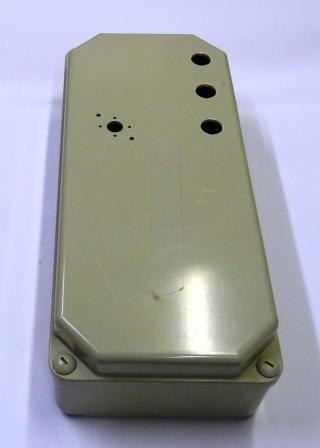 Electrical box assembly with screws and gasket (061065210, RAVAGLIOLI)