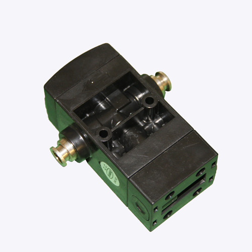 Pripūtimo vožtuvo mazgas 60 psi su varžtais (710590670FR1, RAVAGLIOLI)