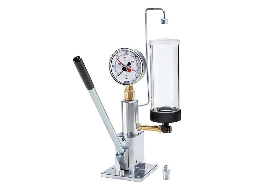 Petrol and Diesel Fuel Injector Tester (600 bar / 8700 psi), with Drag Pointer (041231_2, LEITENBERGER)