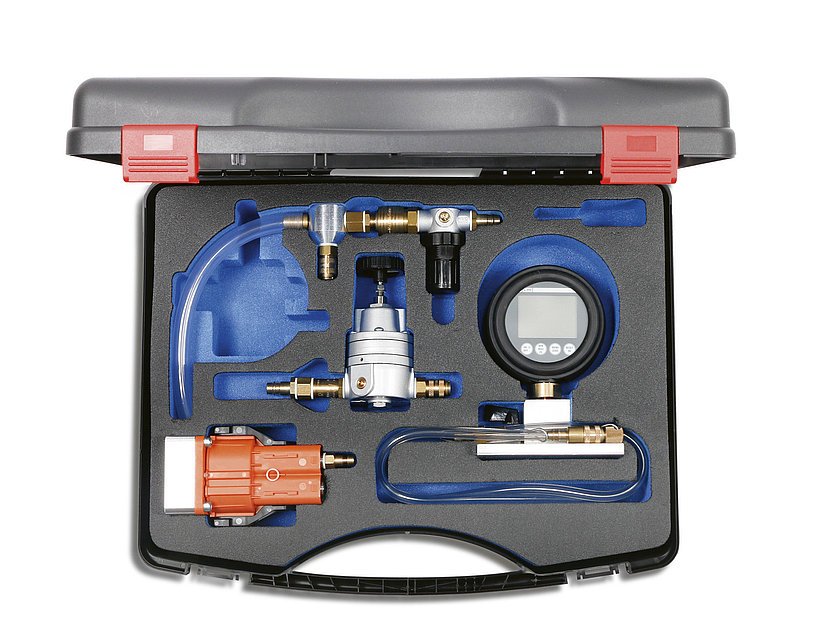 Digital Leak Test Set for Large-Volume Battery Housings, −50…+50 mbar (042717_2, LEITENBERGER)