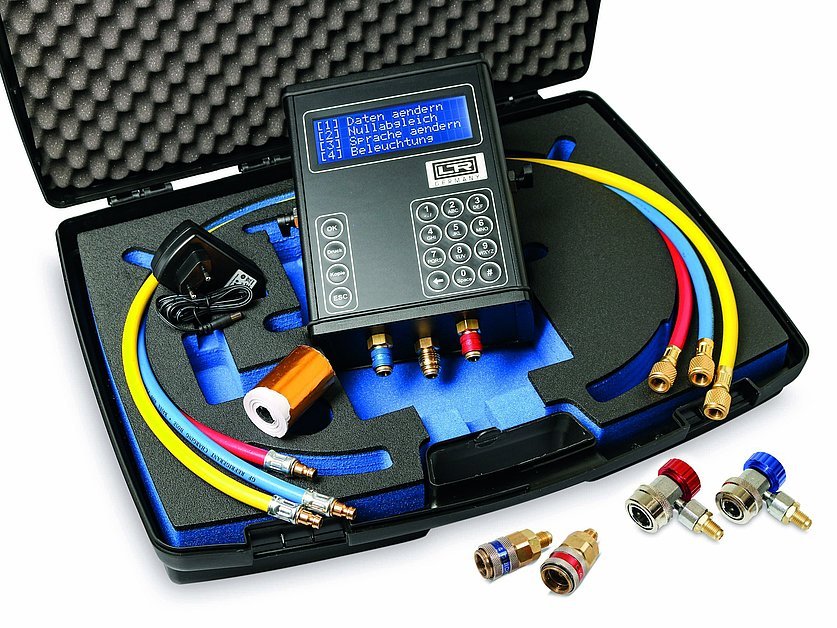 Diagnostic device for leakages on air conditioning and refrigeration systems (060056_1, LEITENBERGER)