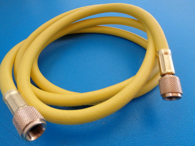 Yellow Hose 1/4" x 1/4 (8885100007, WAECO)