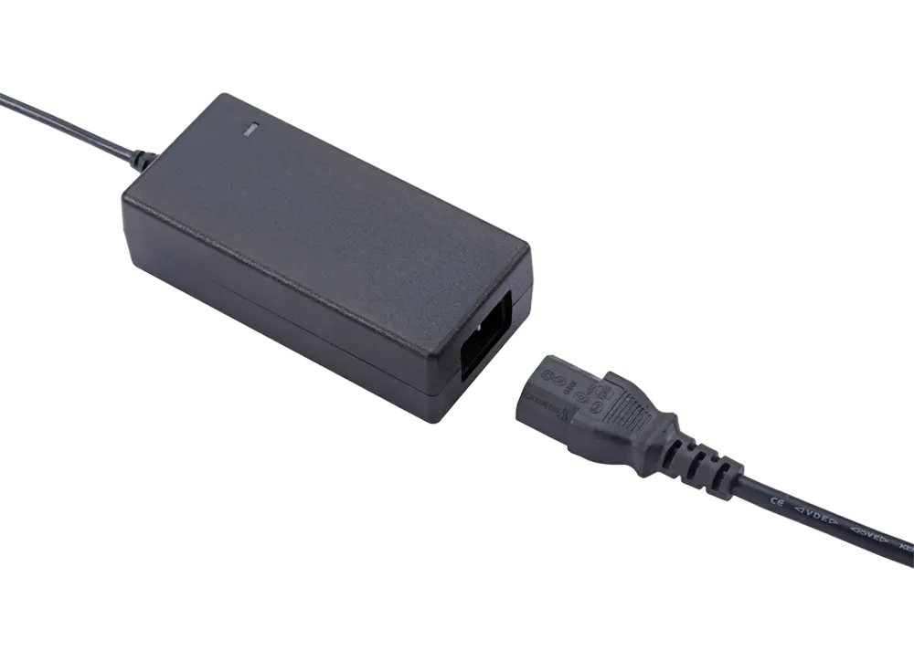 MSS+ LED gaismekļa adapteris ar ASV kontaktdakšu (5999203, SONIC)