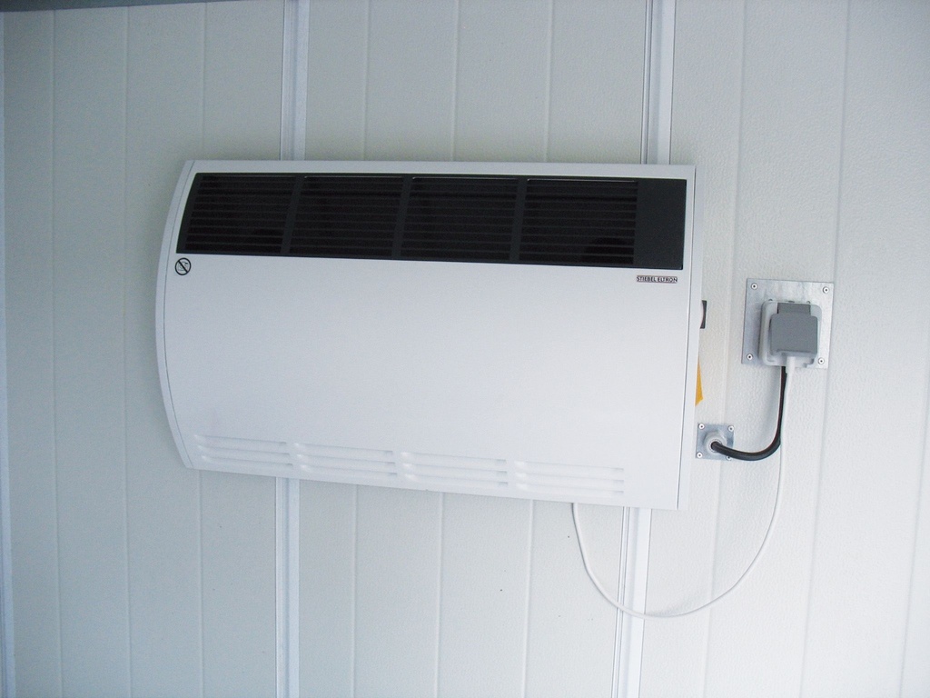 Konvektora sildītājs ar temperatūras regulatoru, 3 kW (10272, CEMO)
