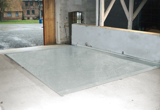 [8124] Base fuel dispensing platform 5×2.5 m, with drive-over edges (8124, CEMO)